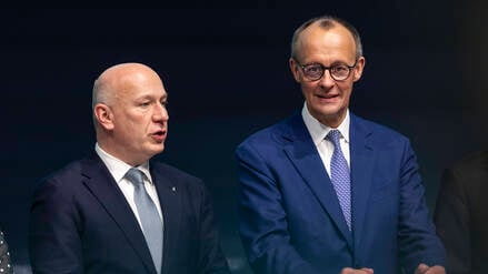 Sind nicht immer einer Meinung: Kai Wegner (l.) und Friedrich Merz.