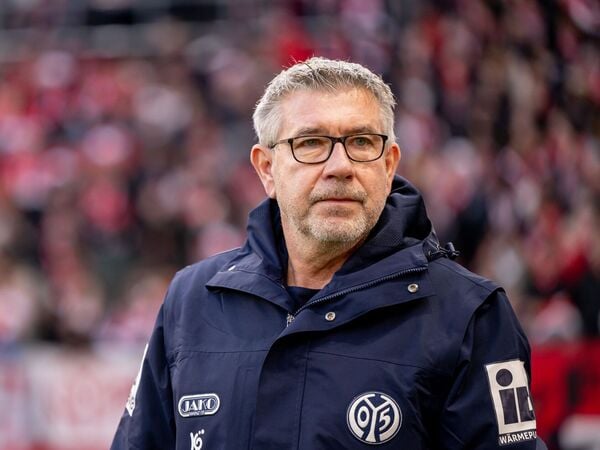 ARCHIV - 21.12.2025, Rheinland-Pfalz, Mainz: Fußball: Bundesliga, FSV Mainz 05 - FC St. Pauli, 15. Spieltag, Mewa Arena Trainer Urs Fischer (1. FSV Mainz 05) (zu dpa: «Auf Wunsch von Fischer: Keine Zeremonie bei Berlin-Rückkehr») Foto: Torsten Silz/dpa +++ dpa-Bildfunk +++