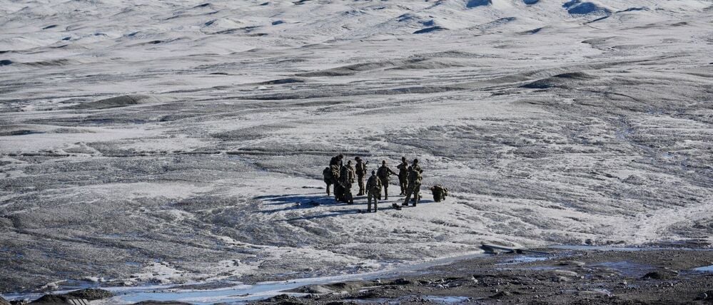 Mitglieder der dänischen Streitkräfte nehmen an einer Übung mit Hunderten Soldaten aus mehreren europäischen NATO-Mitgliedsstaaten auf Grönland teil (Symbolbild).