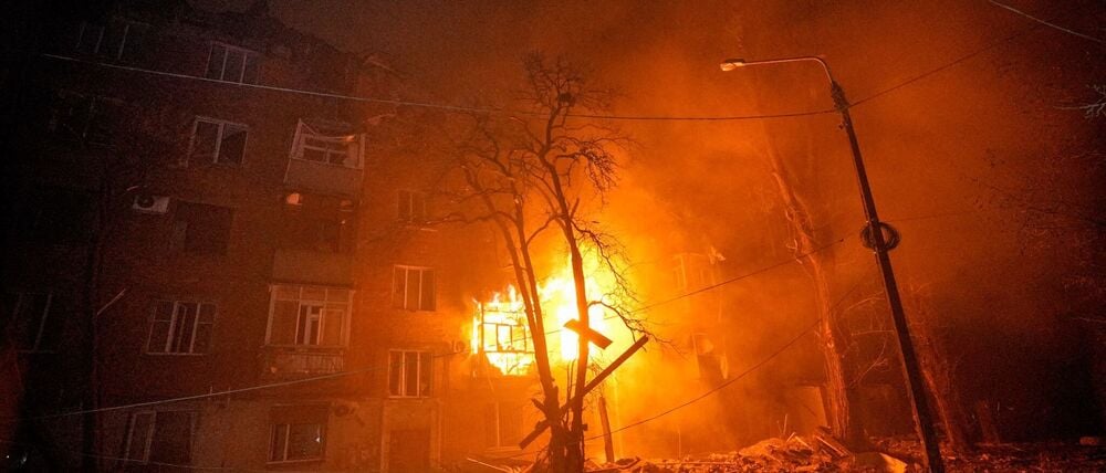 Präsident Wolodymyr Selenskyj zufolge gibt es Anzeichen für einen massiven russischen Luftangriff in der Nacht zum Freitag.