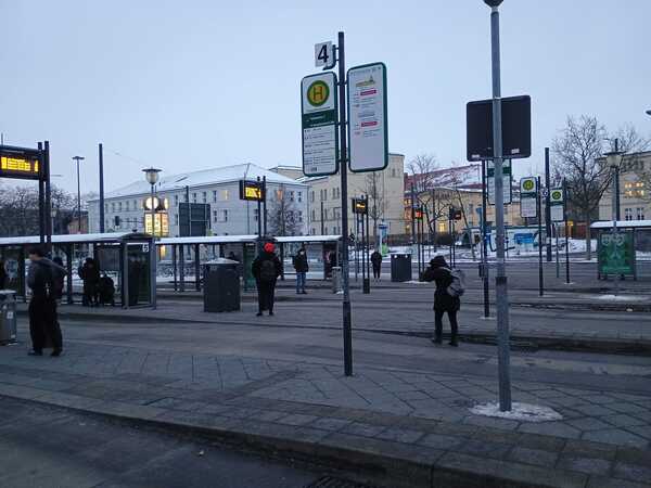 Sturmtief "Elli": Am Hauptbahnhof in Potsdam ist wenig los. Die Wetterwarnung hat gewirkt. DWD, Sturm, Winter