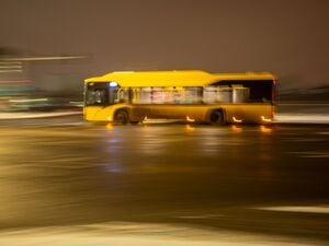 Ein zwölf Meter langer BVG-Bus.
