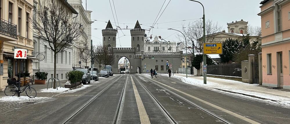 In Potsdam setzte am Freitagvormittag Schneefall ein.