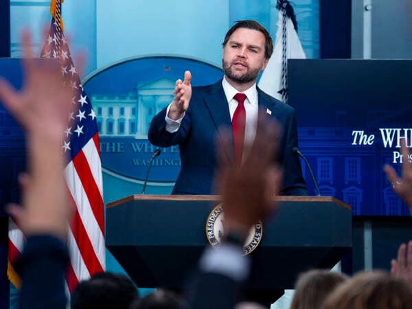 Vice President JD Vance SpeakS During WH Press Briefing Vice President JD Vance speaks during a press briefing in the James S. Brady Briefing Room at the White House in Washington, DC on Thursday, January 8, 2026. Photo by Bonnie Cash/Pool/ABACAPRESS.COM WASHINGTON DC United States PUBLICATIONxNOTxINxFRAxUK Copyright: xPool/ABACAx