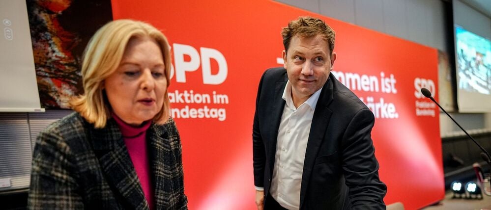 Lars Klingbeil (SPD), Bundesminister der Finanzen, Vizekanzler und SPD-Bundesvorsitzender, und Bärbel Bas (SPD), Bundesministerin für Arbeit und Soziales.