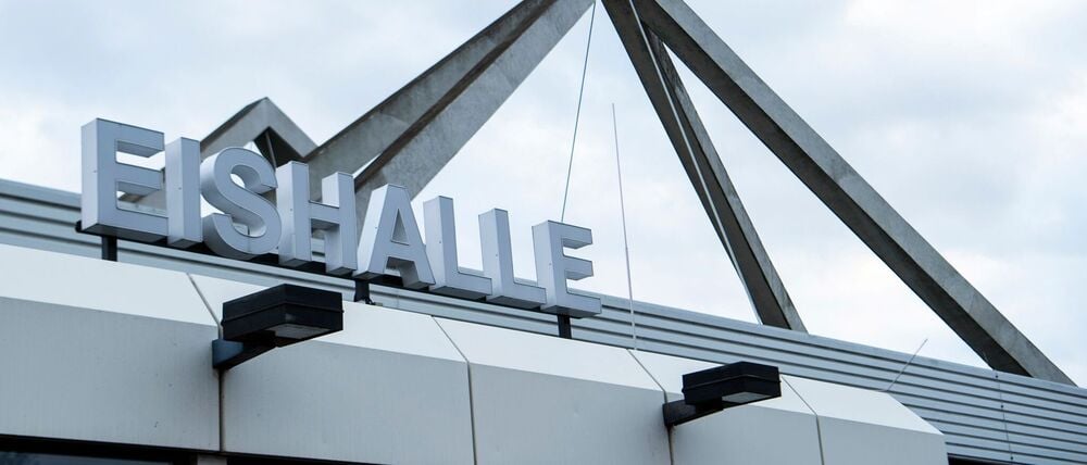 Auch die Eishalle war länger zu. Sie wurde laut Bezirksstadtrat Benjamin Fritz im Oktober 2025 nach eineinhalb Jahren wiedereröffnet. (Archivbild)