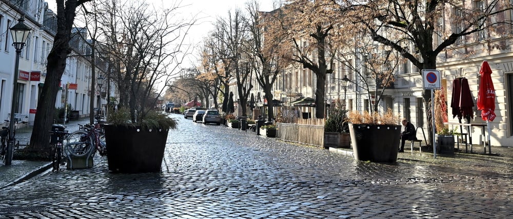 In der Dortustraße parken weniger Autos.