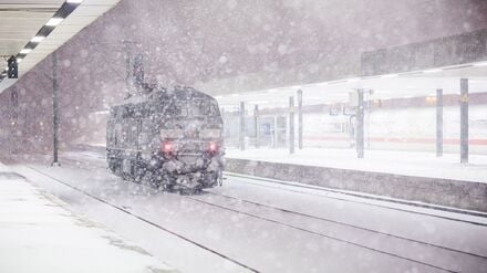 Nichts geht mehr im Großraum Hannover: Der Zugverkehr musste eingestellt werden.