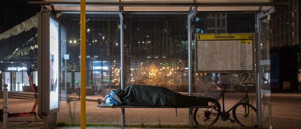 Im Notfall sollen Obdachlose nicht aus den Bahnhöfen verwiesen werden (Archivbild).