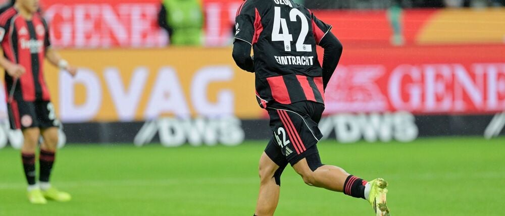 Uzun jubelt für Frankfurt.