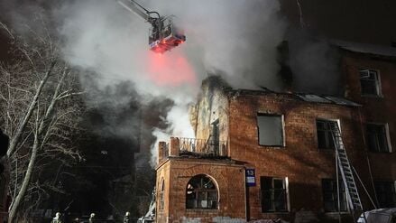 Dieses Wohnhaus in Kiew wurde durch die jüngsten russischen Angriffe völlig zerstört.
