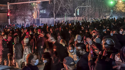 Protestierende in Teheran.