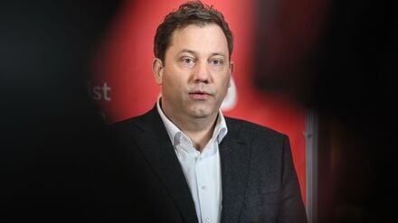 Klingbeil reist zu einem Finanzminister-Treffen. (Archivbild)