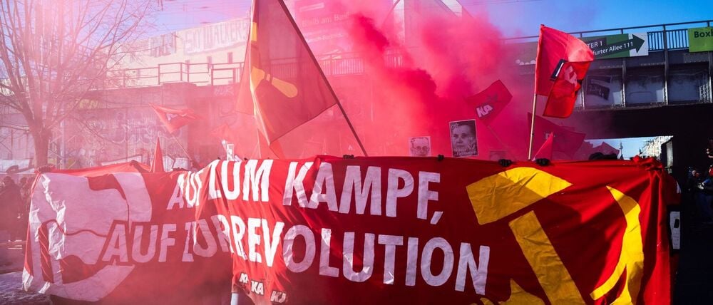 Tausende beteiligen sich an der Demonstration in Berlin.