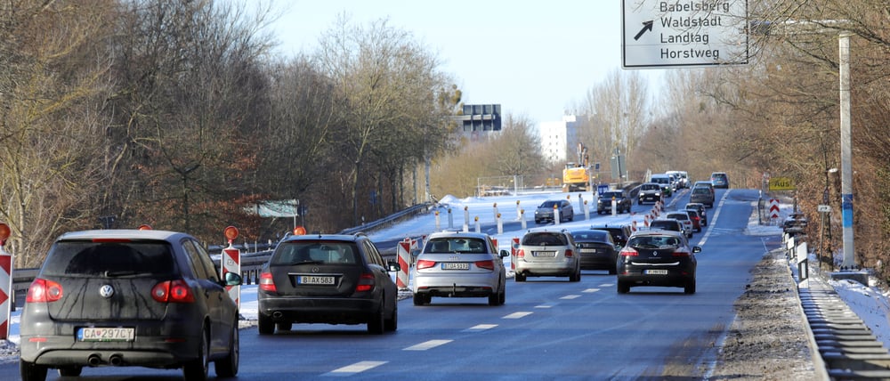 Die Baustelle an der Brücke über den Horstweg.