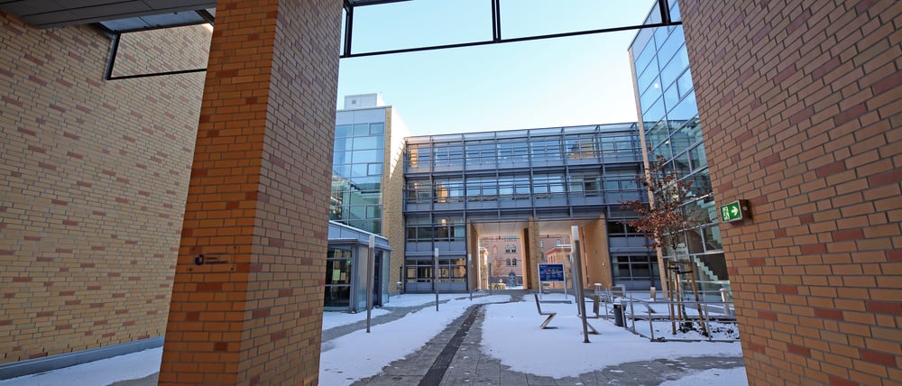 Die Arbeitsgruppe hat ihren Sitz auf dem Campus des Sozialrathaus. 