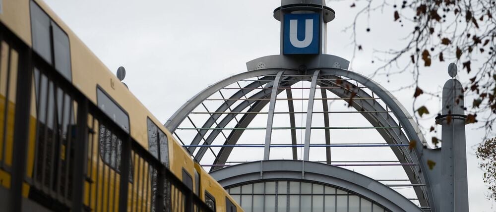 Wegen Bauarbeiten am Bahnhof Nollendorfplatz kommt es auf mehreren U-Bahnlinien über Monate zu Einschränkungen. (Archivbild)