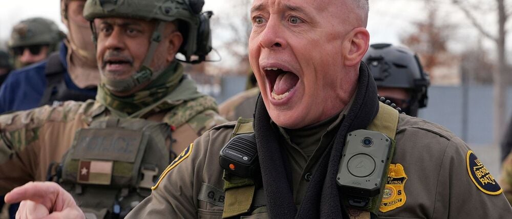 Zahlreiche Bundesbeamte sind schon in Minneapolis - nun sollen noch mehr kommen.