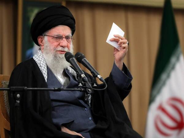 January 9, 2026, Tehran, Iran: Iranian Supreme Leader ALI KHAMENEI addresses a gathering of the people of Qom in Tehran. On January 8, 2026, Iranian protesters intensified their challenge to the clerical leadership, marking the largest demonstrations in nearly two weeks of rallies. As authorities cut internet access, the death toll from the crackdown has risen. This movement began with a shutdown of the Tehran bazaar on December 28, following a significant plunge in the rial currency to record lows. Since then, the protests have spread nationwide and are now characterized by larger-scale demonstrations, including those in the capital. Tehran Iran - ZUMAi98_ 20260109_zih_i98_023 Copyright: xIranianxSupremexLeader SxOfficex