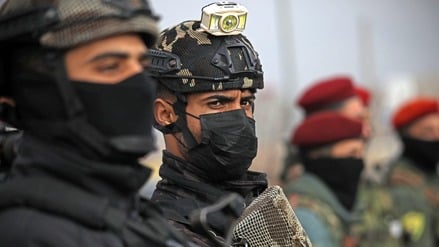 Kurdische Kämpfer sammeln sich außerhalb von Aleppo.