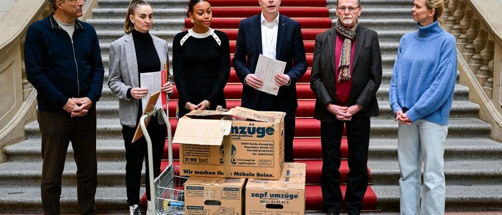 Kaweh Niroomand (l), Olympia-Beauftragter des Landes Berlin, treibt die Pläne zur Bewerbung um Olympische Spiele voran