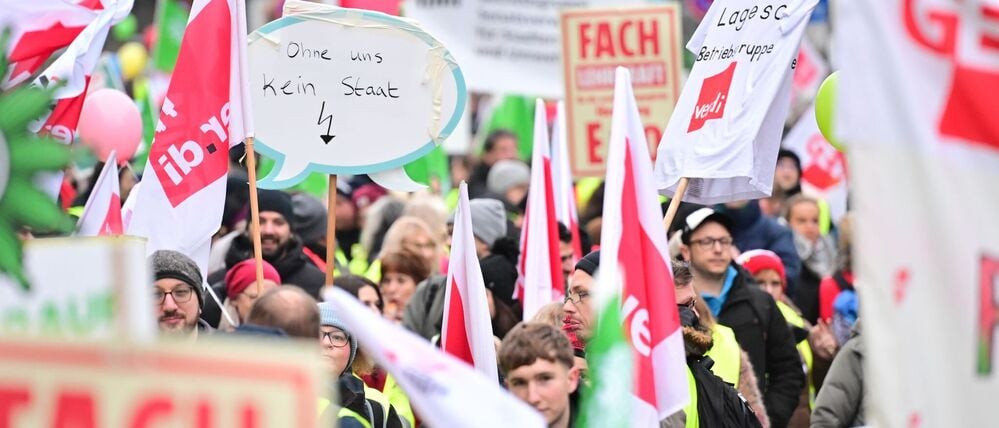 Bereits am 18. Dezember hatten Gewerkschaften im Rahmen der aktuellen Tarifrunde zu einem Warnstreik im öffentlichen Dienst Berlins aufgerufen. (Archivbild)