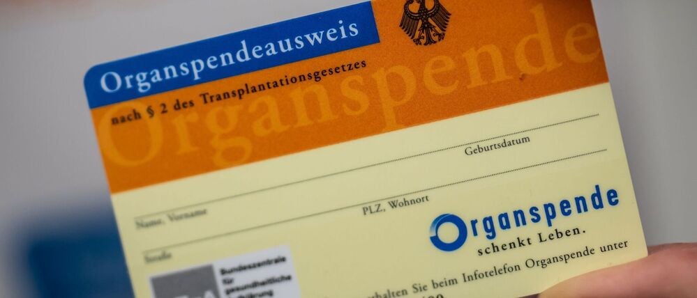 Ein Organspende-Ausweis dokumentiert die Entscheidung. (Symbolbild)