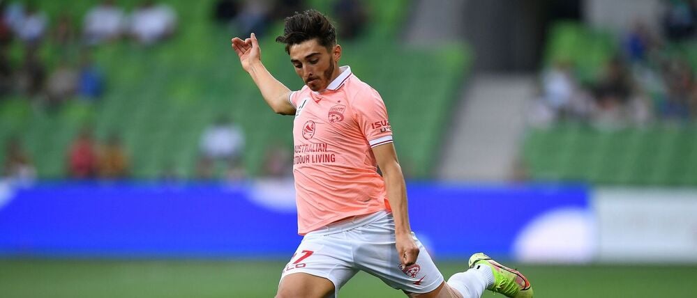Der schwule Fußballer Josh Cavallo erhebt schwere Vorwürfe gegen Ex-Club Adelaide United. (Archivbild)