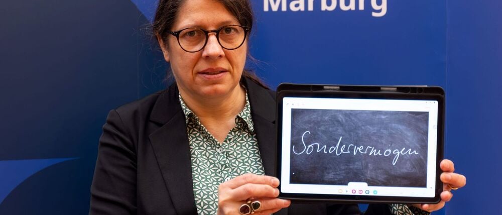 Constanze Spieß, Professorin am Institut für Germanistische Sprachwissenschaft der Philipps-Universität Marburg und Sprecherin der Unwort-Jury, verkündet die Entscheidung auf der Pressekonferenz im Fürstensaal des Marburger Schlosses.