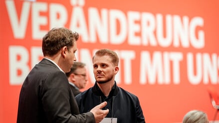 Tim Klüssendorf, SPD-Generalsekretär, und Lars Klingbeil (SPD), Bundesminister der Finanzen, Vizekanzler und SPD-Bundesvorsitzender