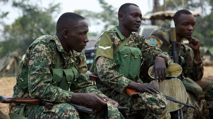 Soldaten während einer gemeinsamen Militäroperation Ugandas und der Demokratischen Republik Kongo gegen bewaffnete Kräfte im Gebiet Beni im Nordosten der Demokratischen Republik Kongo (Symbolbild).