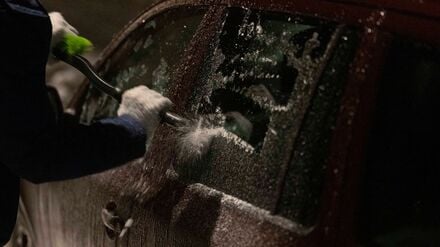 In Sachsen waren die Autos am Dienstag vereist.