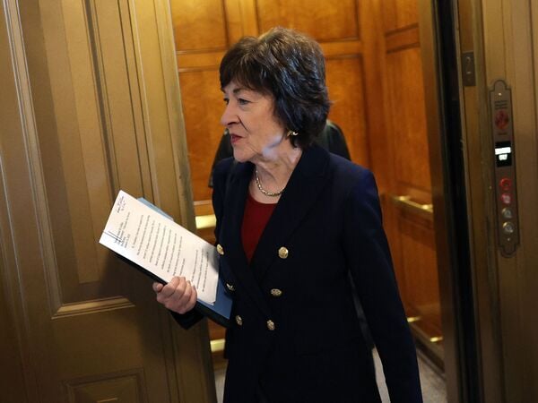 WASHINGTON, DC - JANUARY 08: U.S. Sen. Susan Collins (R-ME) arrives for a Senate vote on the Venezuela War Powers Resolution at the U.S. Capitol on January 08, 2026 in Washington, DC. The Senate passed the bipartisan resolution 52-47 which will block President Trump's use of the U.S. military force Venezuela without Congressional authorization.   Kevin Dietsch/Getty Images/AFP (Photo by Kevin Dietsch / GETTY IMAGES NORTH AMERICA / Getty Images via AFP)