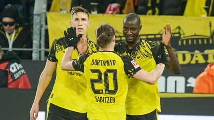 BVB-Stürmer Serhou Guirassy (rechts) gelang nach längerer Durststrecke wieder ein Tor.