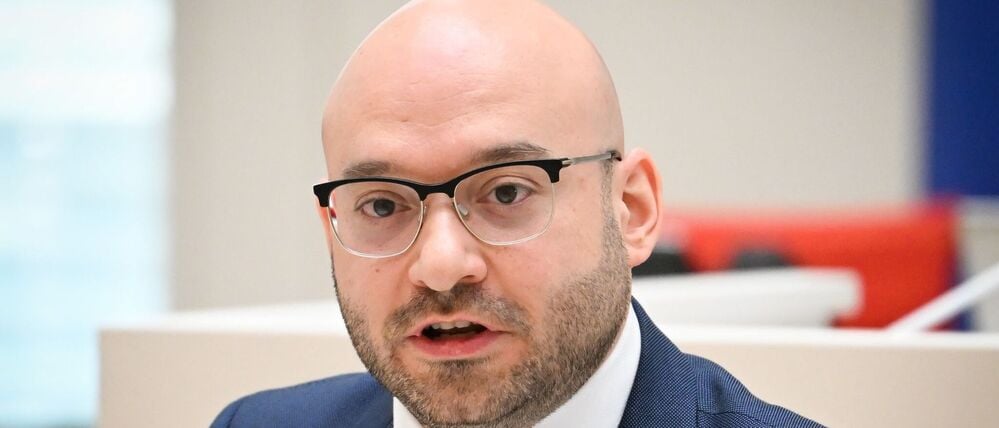 Brandenburgs Innenminister René Wilke (SPD) berichtet von zwei Fällen, die beim Verfassungstreue-Check entdeckt wurden (Archivbild).