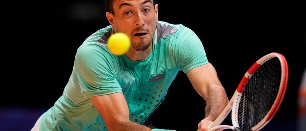 Sebastian Ofner schied in der Quali für die Australian Open auf dramatische Wiese aus. (Archivbild)