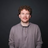 David Kirchner Volontär 2026 Autorenbild Portrait Porträt Autorenfoto