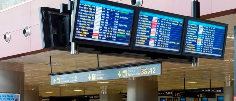 Ein 80-jähriger Tourist wollte mit seiner im Rollstuhl sitzenden Frau von Teneriffa in die Heimat fliegen. Aber in der Sicherheitskontrolle war Schluss: Die Frau war tot. (Symbolbild)