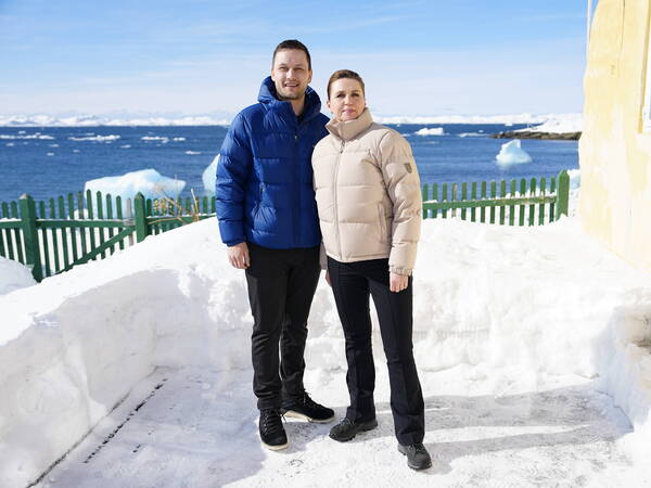 News Bilder des Tages Greenland Denmark Greenland s newly elected head of government, Jens-Frederik Nielsen and Denmarks Prime Minister Mette Frederiksen in Nuuk, Greenland, Wednesday April 2, 2025. The Prime Minister visits Greenland s capital, Nuuk, on Wednesday, Thursday, and Friday. Photo: Mads Claus Rasmussen/Scanpix 2025 , Nuuk Denmark *** Greenland Denmark Greenland s newly elected head of government, Jens Frederik Nielsen and Denmarks Prime Minister Mette Frederiksen in Nuuk, Greenland, Wednesday April 2, 2025 The Prime Minister visits Greenland s capital, Nuuk, on Wednesday, Thursday, and Friday Photo Mads Claus Rasmussen Scanpix 2025 , Nuuk Denmark PUBLICATIONxINxGERxSUIxAUTxONLY Copyright: MadsxClausxRasmussenx spdk20250402-181855-L