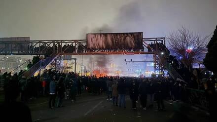 Im Iran finden derzeit Massenproteste statt, denen das Regime mit extremer Gewalt begegnet – hier in Teheran am 10. Januar.
