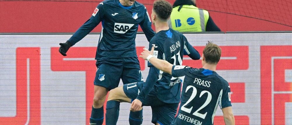 Hoffenheims Andrej Kramaric (r.) darf sich feiern lassen.