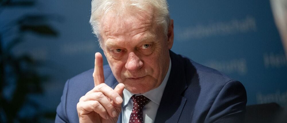 „Meine Verantwortung ist, dass im Krisenfall niemand hungern muss“, sagt Ernährungsminister Rainer. 