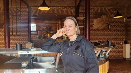 Biologisch abgefüllt. In ihrer kleinen Destillerie steht die Brennblase. Hier produziert Cornelia Bohn den „Preußischen Whisky“.