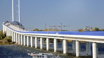 071020ruegenbruecke
