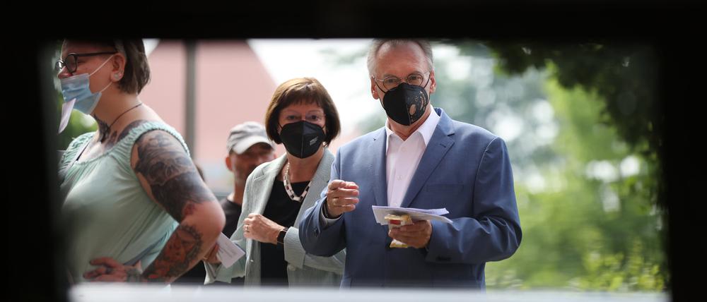 Heimspiel. Reiner und Gabriele Haseloff bei der Stimmabgabe in Wittenberg.