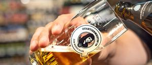 Ein Bier, das nicht nur schmeckt, sondern auch Gutes tut.