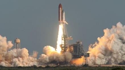 199726_3_080207_atlantis_2_afp.JPG