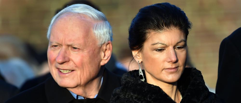 Die Fraktionsvorsitzende der Partei Die Linke im Bundestag, Sahra Wagenknecht, und ihr Mann, Oskar Lafontaine, aufgenommen 2018 in Berlin an der Gedenkstätte der Sozialisten auf dem Zentralfriedhof Friedrichsfelde in Berlin.