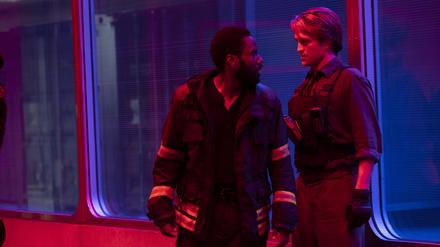 Christopher Nolans Science-Fiction-Thriller „Tenet“ mit John David Washington (l.) und Robert Pattinson kommt am 12. August in die deutschen Kinos.