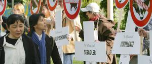 demonstranten un konferenz
